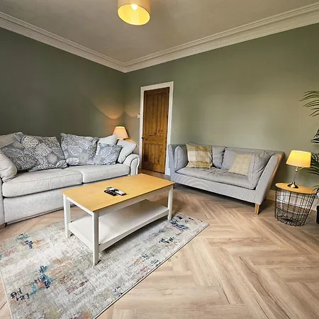 Apartment Homebird - Sharrow Retreat